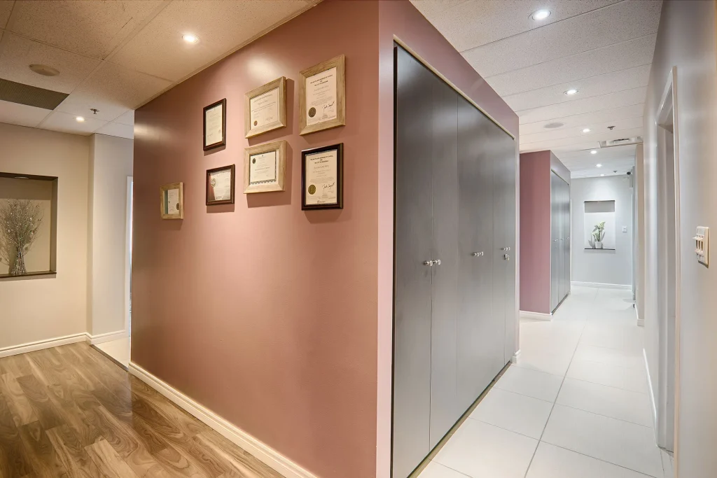 signature cosmetic clinic warden
