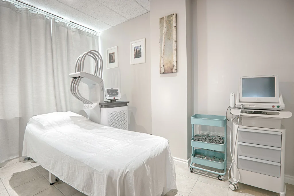 signature cosmetic clinic warden