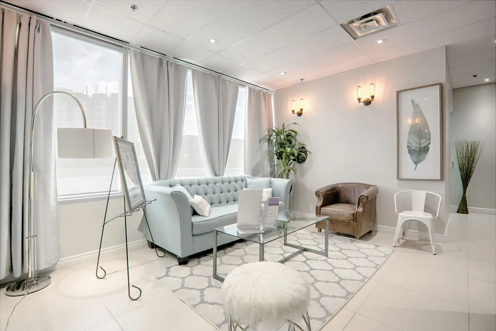 signature cosmetic clinic warden